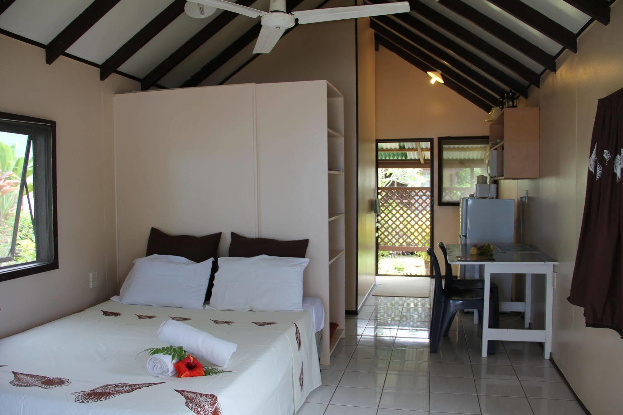 הוילה אברואה Aroko Bungalows מראה חיצוני תמונה